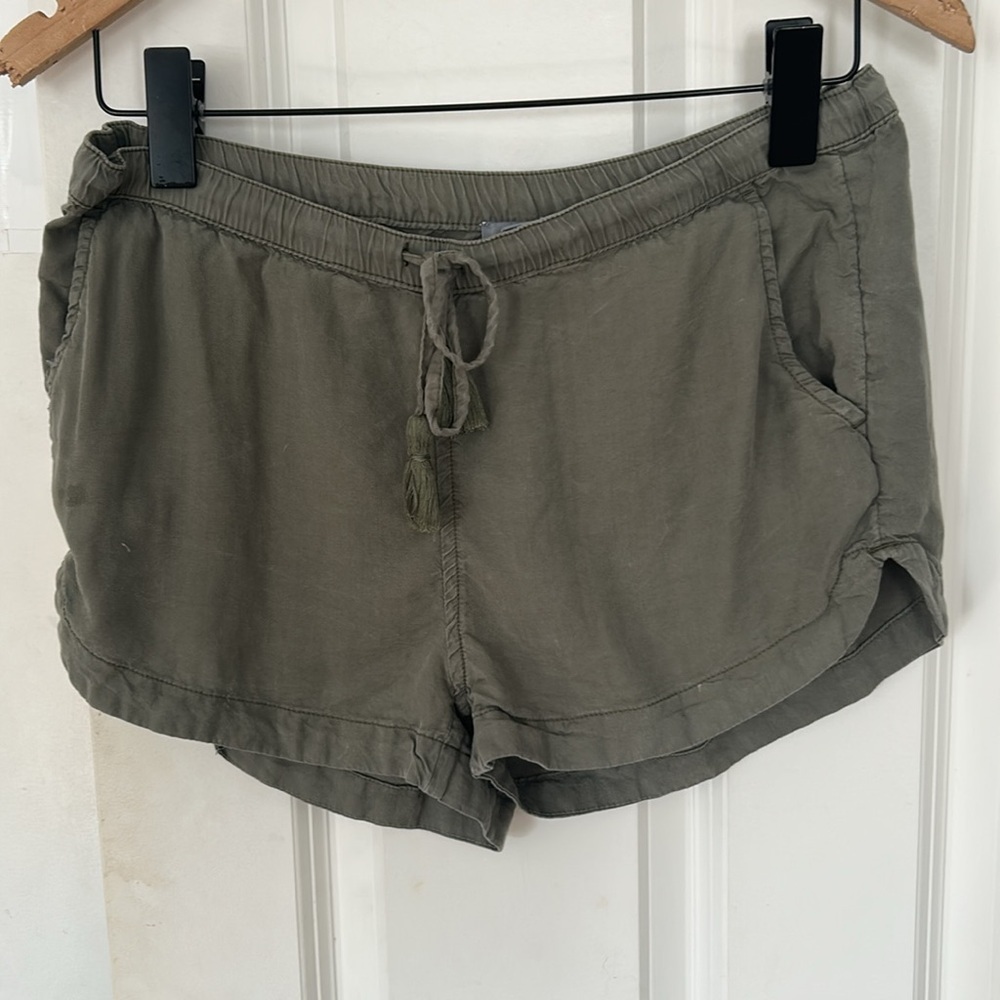 Aerie Green Athletic Shorts with Elastic Waistband